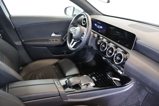 Mercedes-Benz A 200 MBUX+WIDE+SIDE+LANE+KAM+ALU