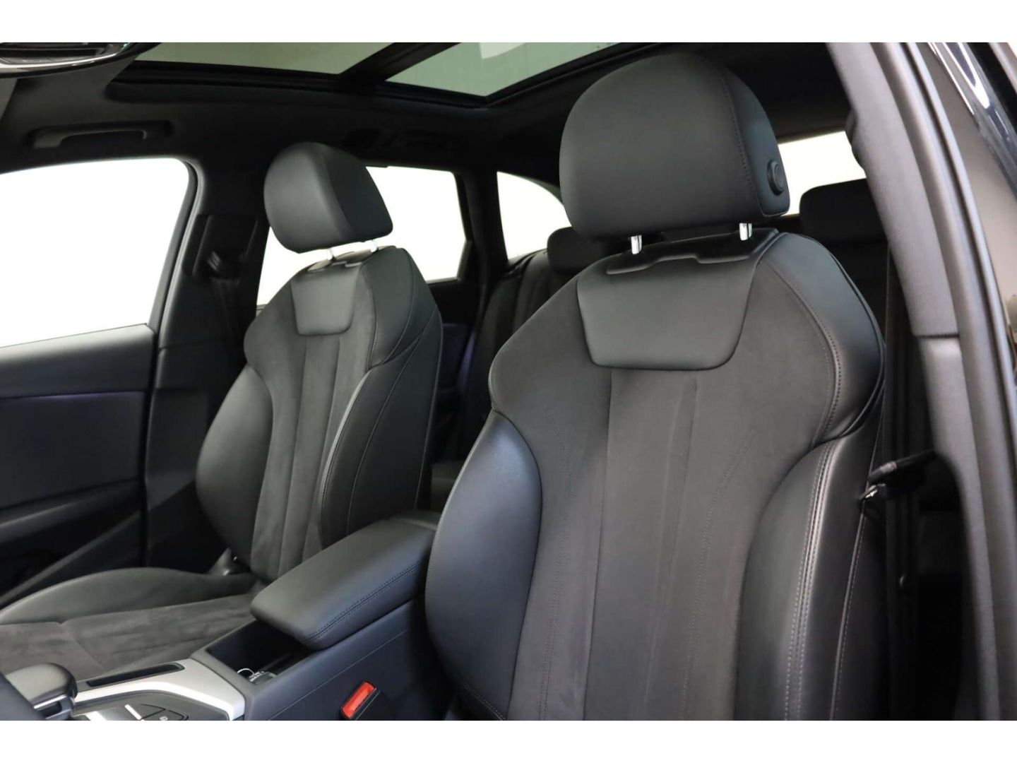 Audi A4 Avant 45 TFSI quattro S line competition plus foto 10