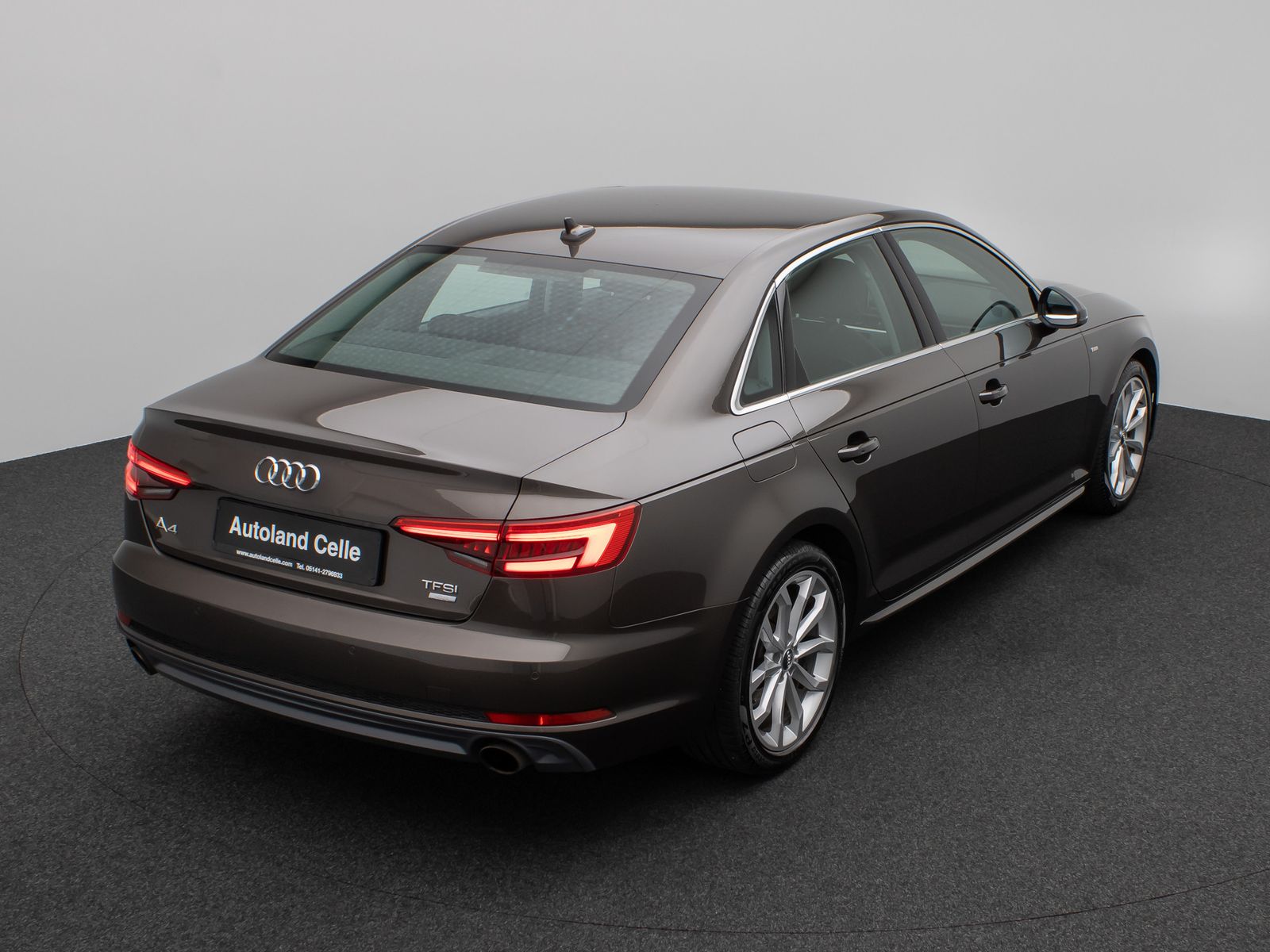Fahrzeugabbildung Audi A4 2.0 TFSI Lim. Sport S Line Virtual AHK Tempom