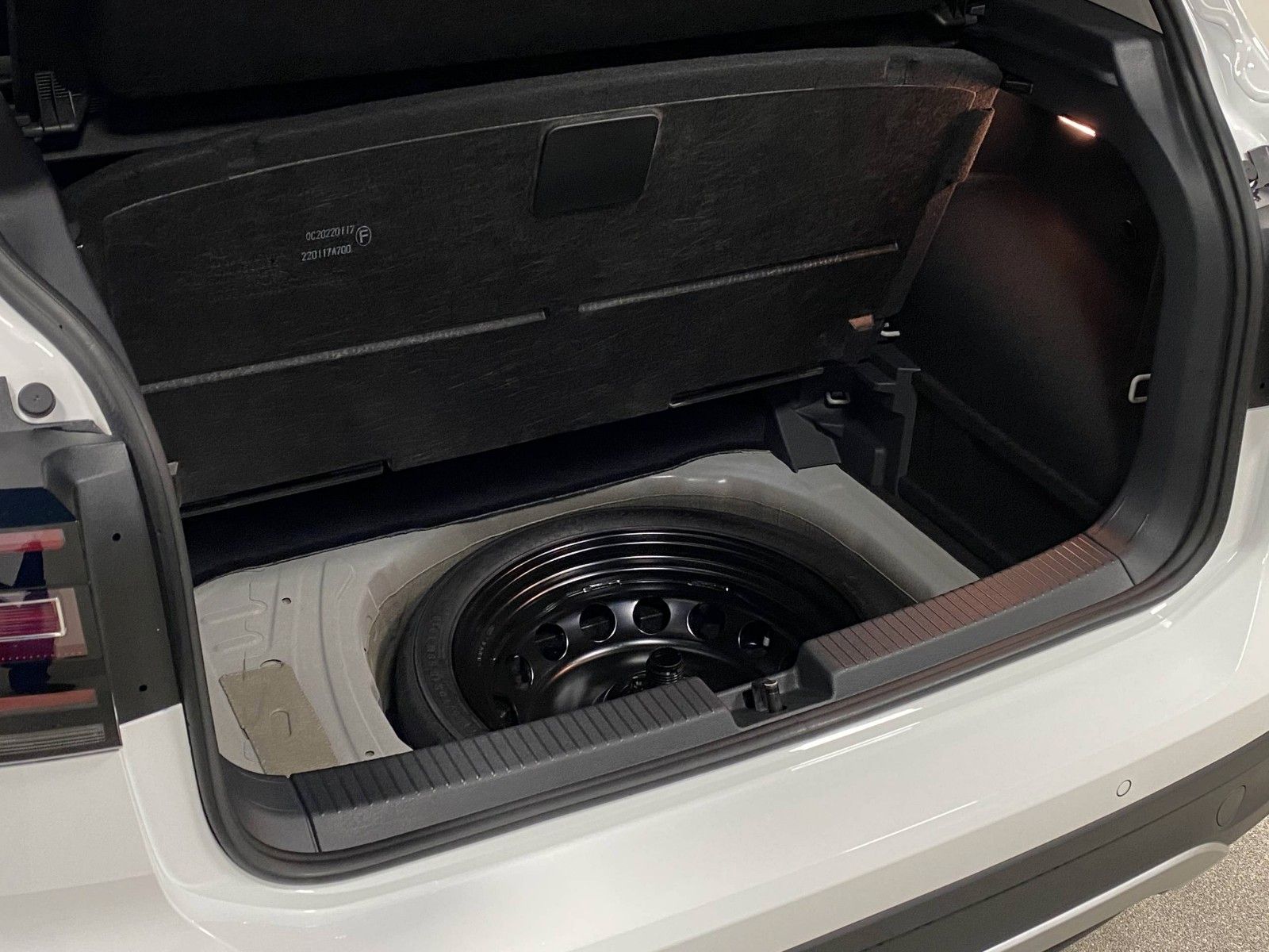 Fahrzeugabbildung Volkswagen T-Cross 1.5 TSI DSG Life+150 PS+PDC+App+LED+ALU+