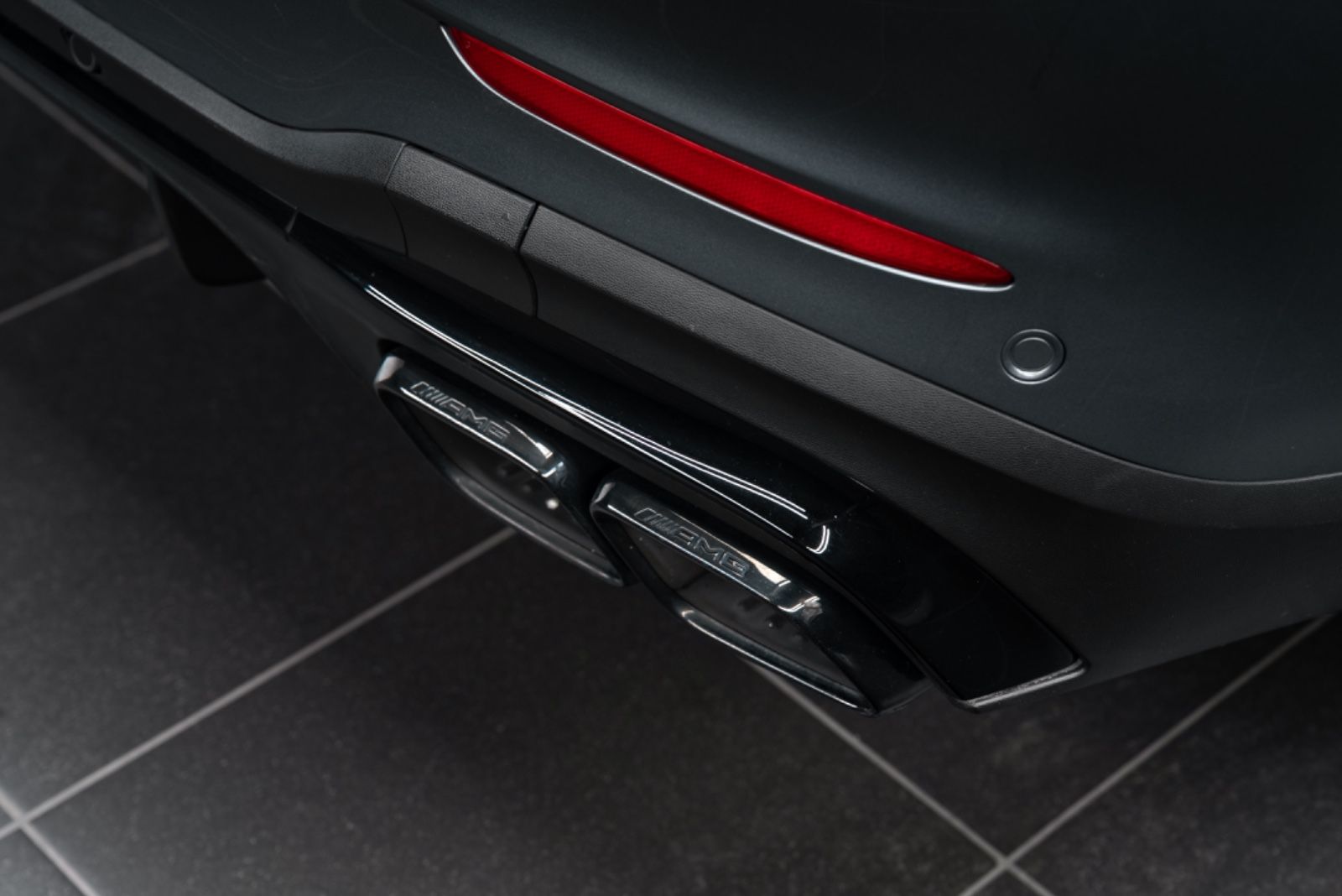 Fahrzeugabbildung Mercedes-Benz GLC 63 S AMG BUSINESS/HUD/PANO/NIGHT/BURM