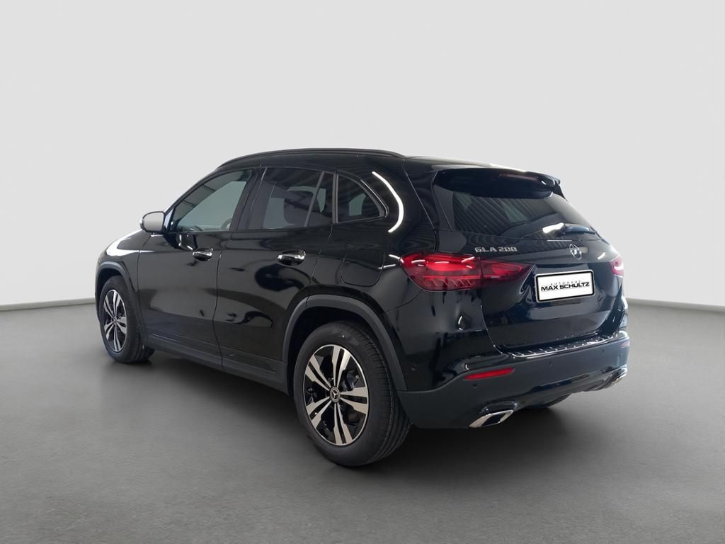 Fahrzeugabbildung Mercedes-Benz GLA 200 AHK*Distronic*Sound*LED*Sitzhzg*Kamera*