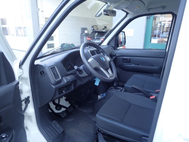 Fahrzeugabbildung Piaggio Porter NP6 LR SW LPG TOP Kofferaufbau 307Radstan