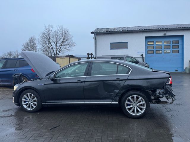 Volkswagen Passat Lim. GTE 1.4 Hybrid 135tkm Highline LED