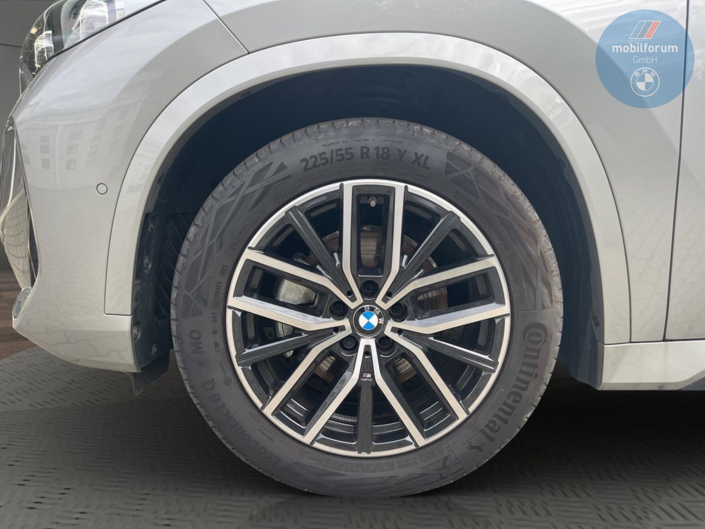 BMW X1 sDrive18i M-SportAHK Panorama Rückfahrkam foto 21
