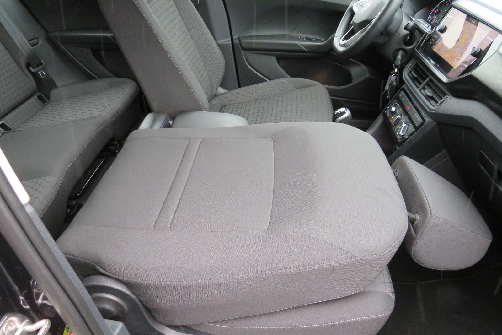 Fahrzeugabbildung Volkswagen T-CROSSLife LED SPORTP. SITZH. NAVI APP "AKTIONS