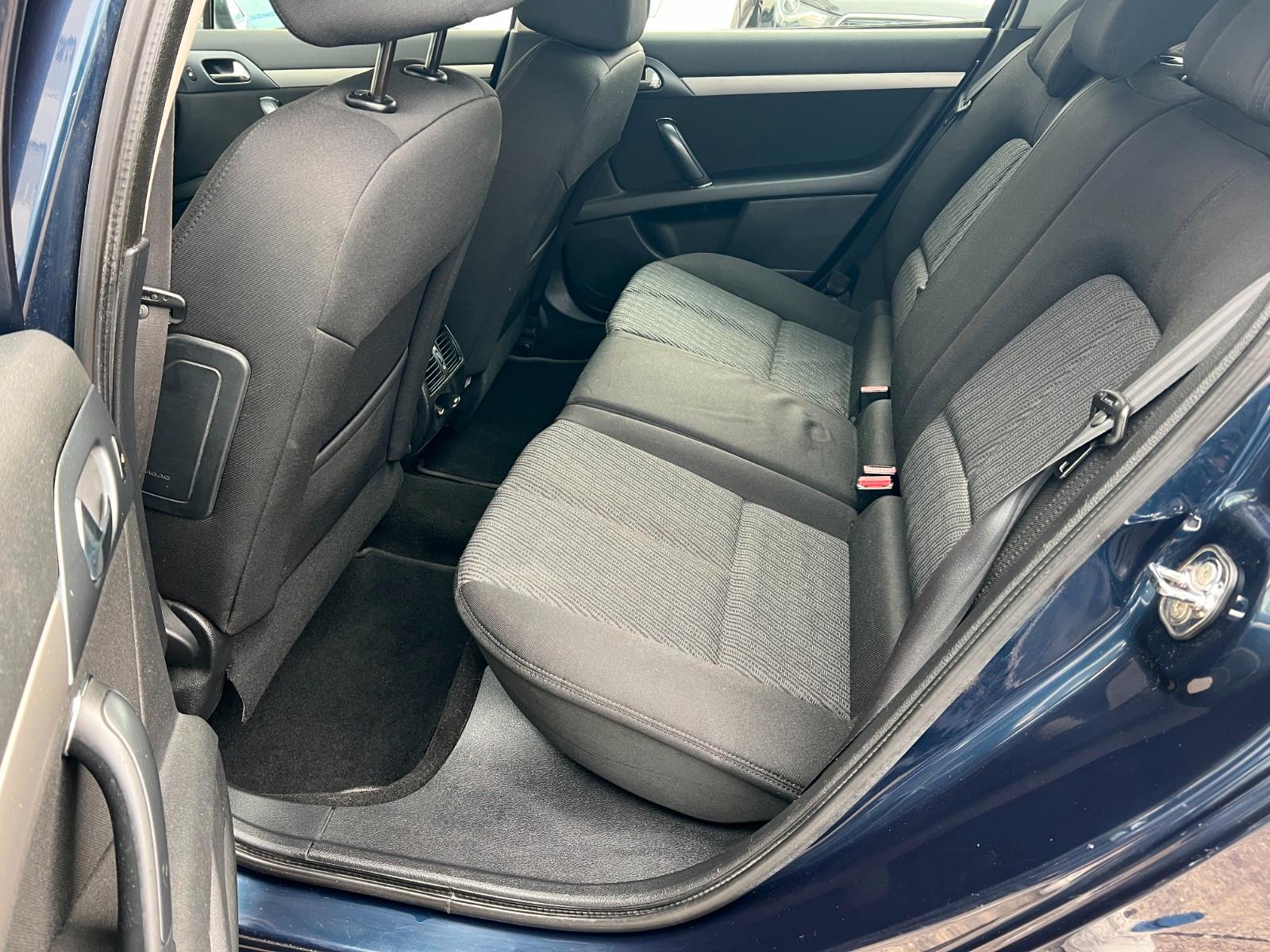 Peugeot 407 2009 — photo 12