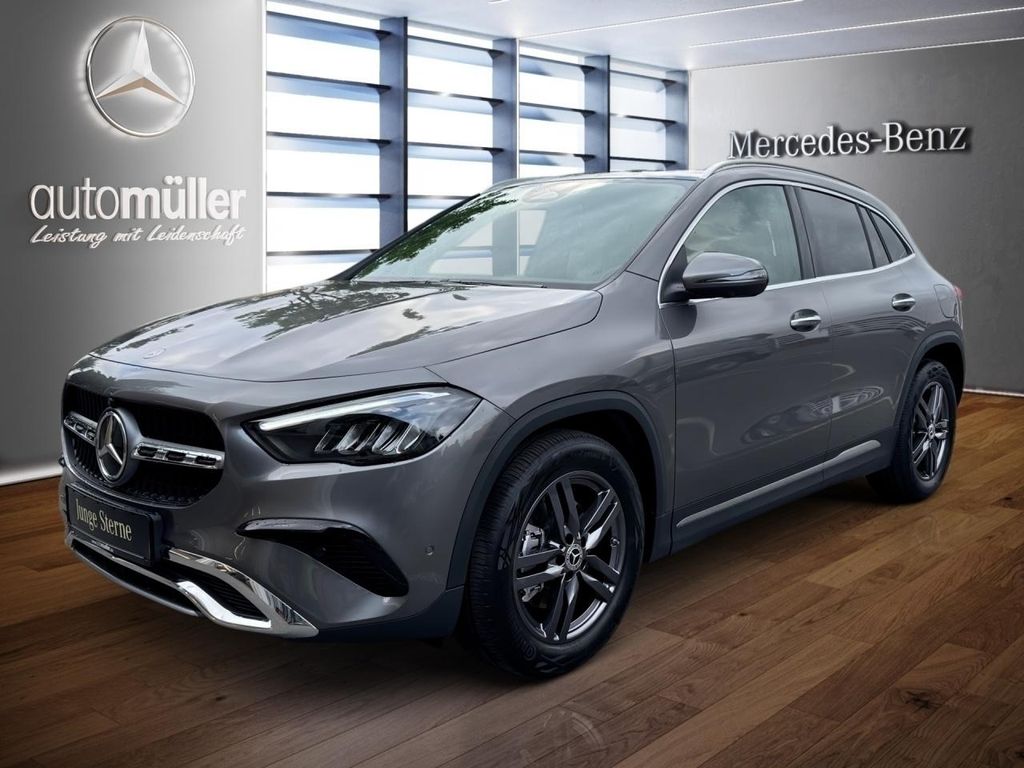 Mercedes-Benz GLA 220