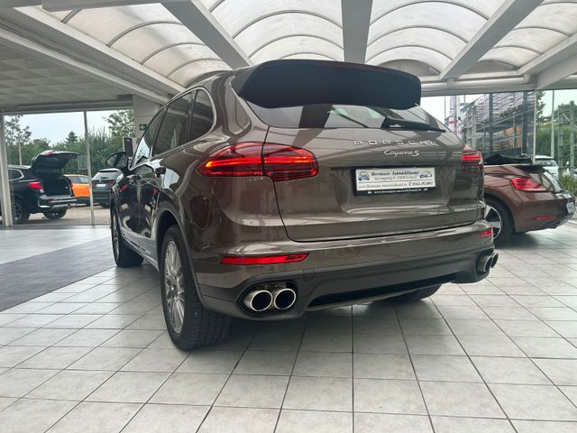 Porsche Cayenne S Neuwertig