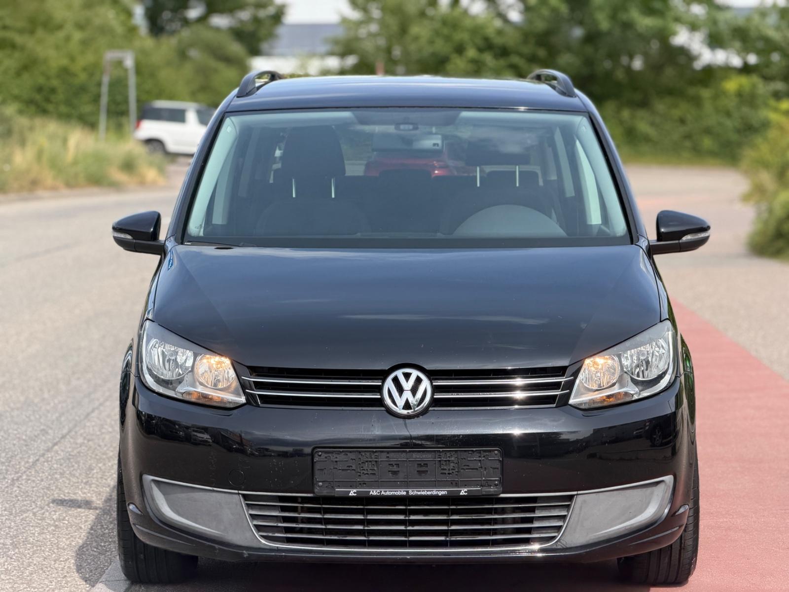 Volkswagen Touran Trendline AHK' TEMP' NAV