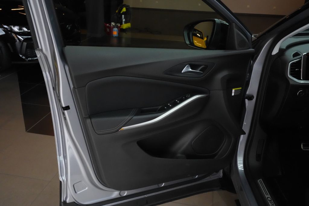 OPEL Grandland GS Line 1.6 T Hybrid 4x4*ACC*360*NAVI OPEL Grandland GS Line 1.6 T Hybrid 4x4*ACC*360*NAVI