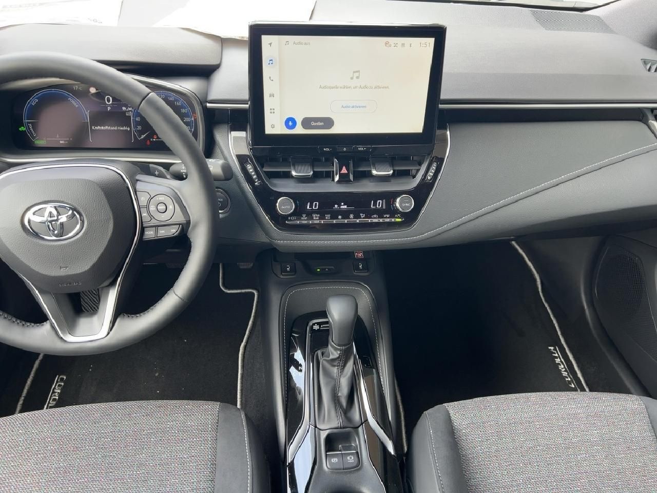 Fahrzeugabbildung Toyota Corolla TS 2,0 Hybrid Teamplayer + Technik-Paket