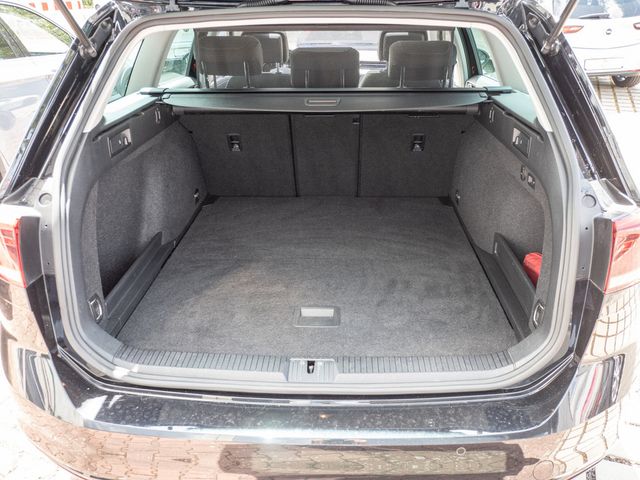 Passat Variant 2.0 TDI DSG Business ACC LED PANO