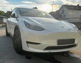 Tesla Model Y Standard Range  - Tesla Gebrauchtwagen von 2024
