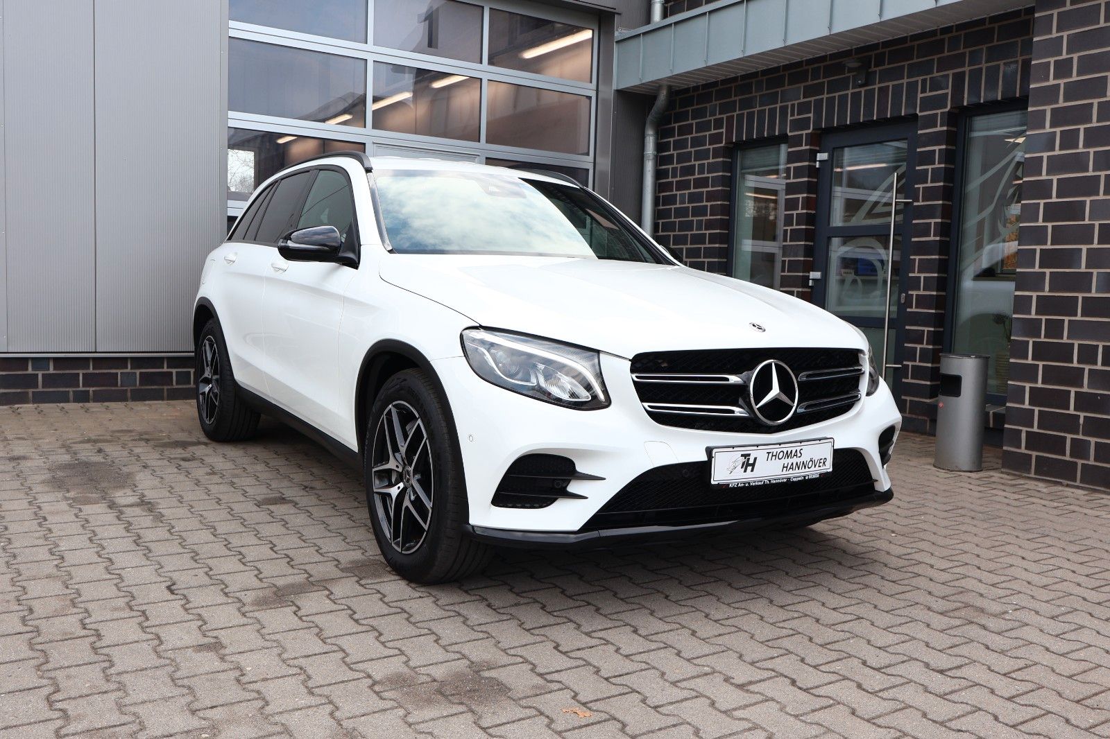 MERCEDES-BENZ GLC 220 GLC AHK/Navi/LED/AMG-Line