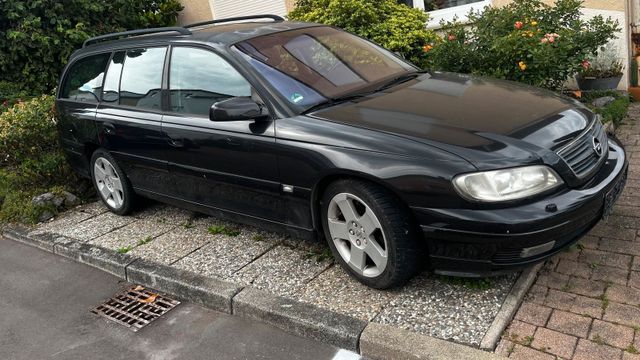 Opel Omega V6