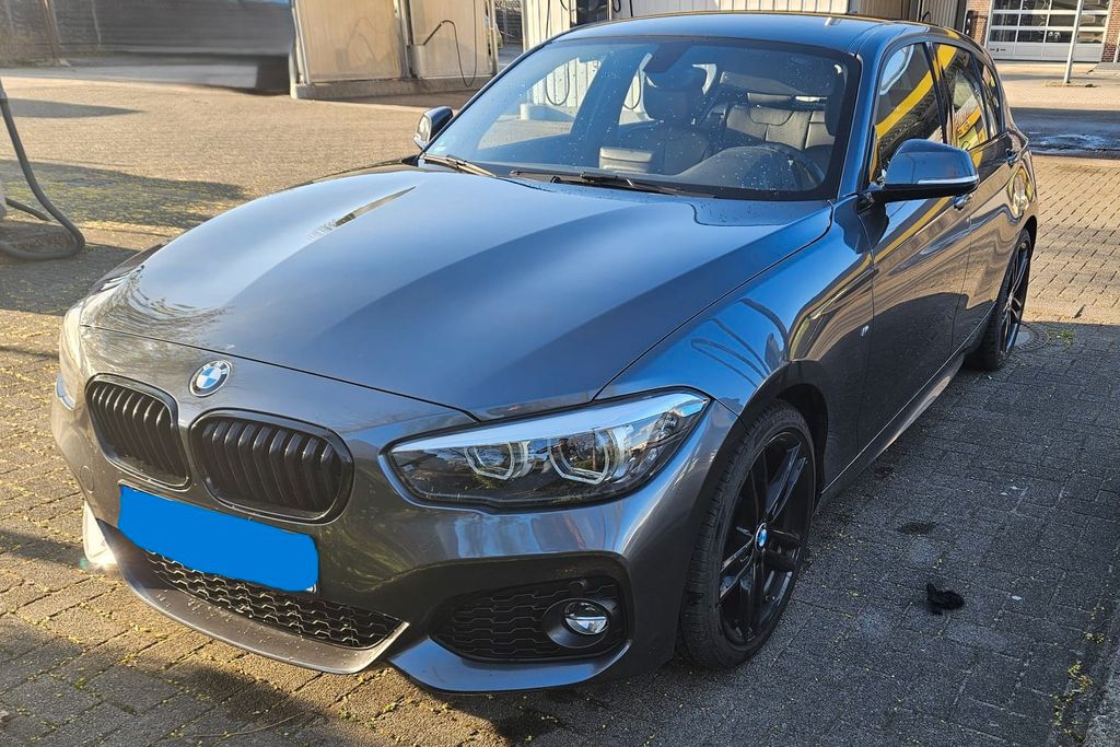 Image of BMW 120