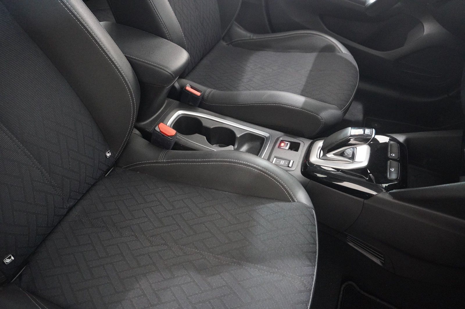 Fahrzeugabbildung Opel Corsa-e F ELEGANCE 3-PHASIG NAVI/LED/KAMERA/DAB+