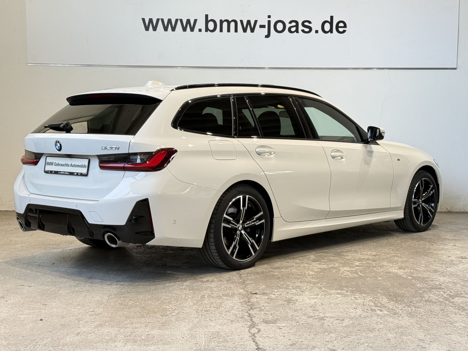 Fahrzeugabbildung BMW 320i |Panoramadach |Anhängerkuppl. |HiFi DAB