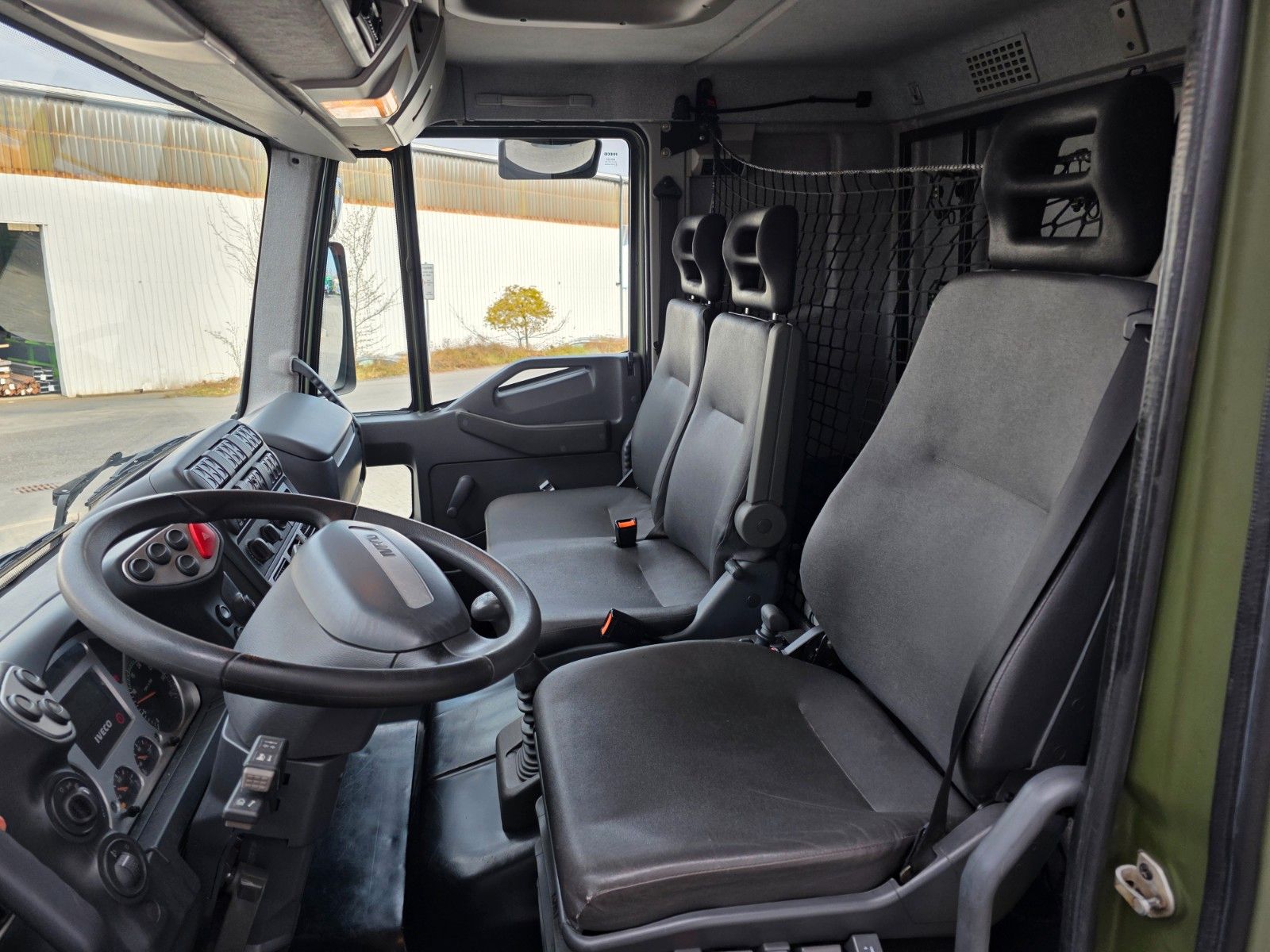 Fahrzeugabbildung Iveco Eurocargo ML140E21 LBW 3 Sitze Differenziale