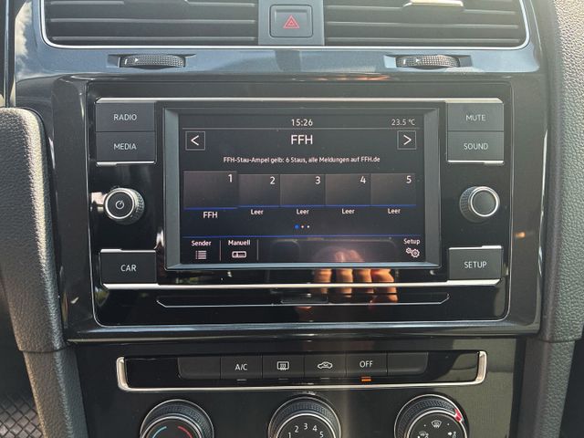 Volkswagen Golf VII Comfortline BMT Klima+AHK+PDC v+h+LED