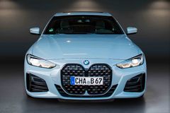 BMW M440i xDrive Coupe*HUD*SHD*PDC*SHZ*LED*18"*