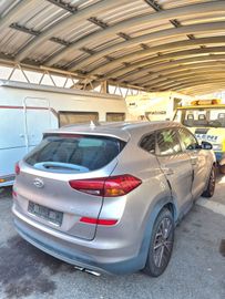 Hyundai TUCSON - 2