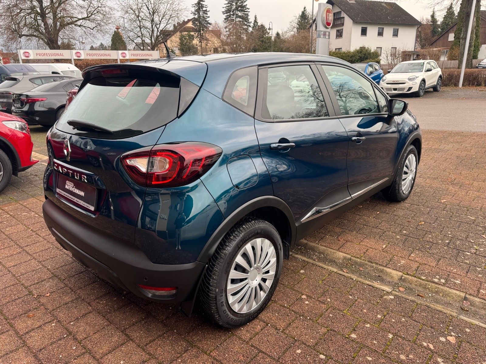 Fahrzeugabbildung Renault Captur Limited Radio Klima LED Tagfahrlicht