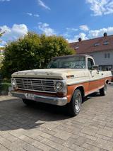 Ford F100 Ranger V8 - Ford Ranger mit Benzin-Antrieb: Geländewagen