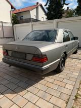 Mercedes-Benz w124 e230 Neu tüv - Mercedes-Benz W124 aus dem Jahr 1989