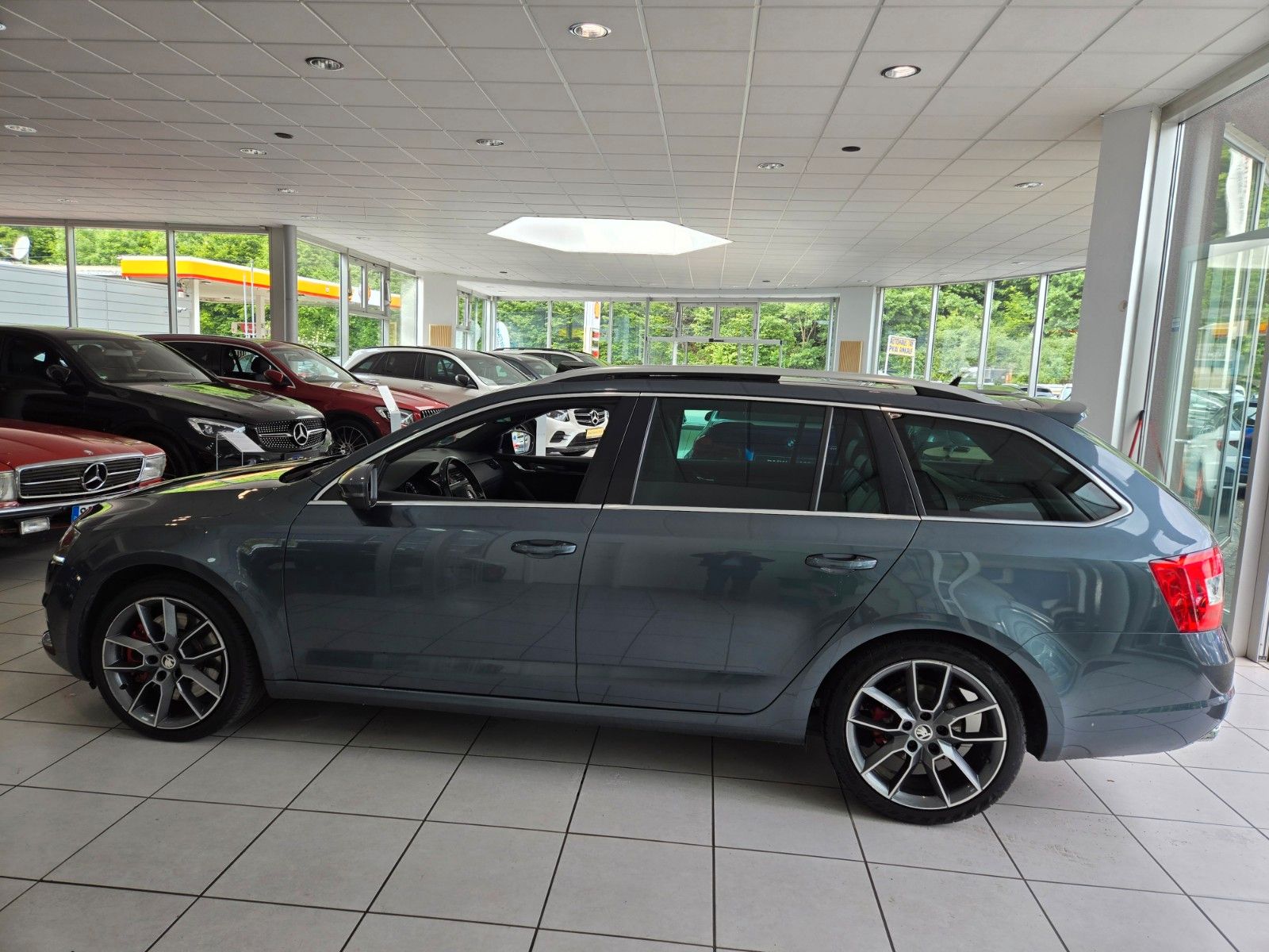 Fahrzeugabbildung SKODA Octavia Combi RS
