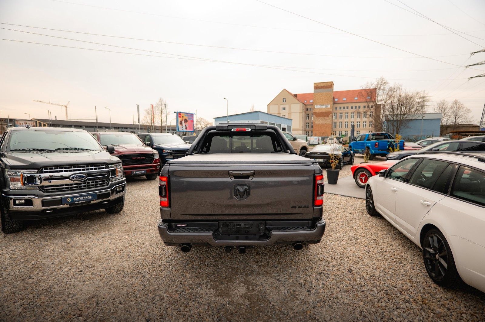 Fahrzeugabbildung Dodge RAM 5.7 V8 HEMI 4x4 Limited Longbed Airmatic 19%