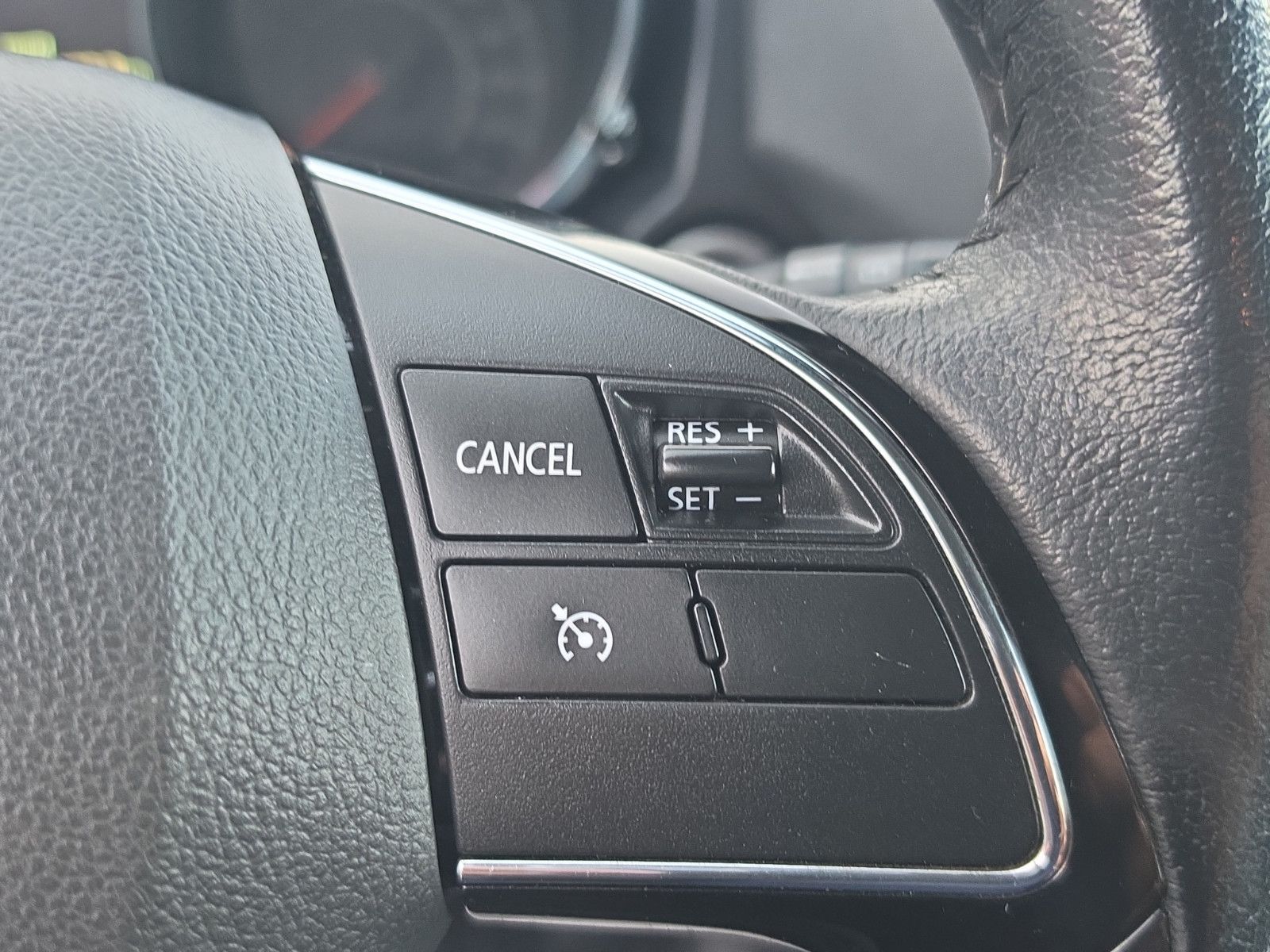 Fahrzeugabbildung Mitsubishi ASX Plus 4WD ALLRAD AUS 1.HAND AHK KAMERA