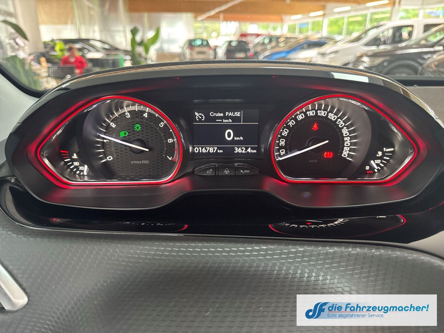 Fahrzeugabbildung Peugeot 2008 GT-LINE Allure Panorama Navi Leder ACC 2-Zo