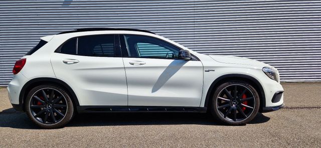 Mercedes-Benz GLA 45 AMG 4Matic *Panorama*LED*