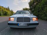 Mercedes-Benz 260 - Mercedes-Benz 260 Gebrauchtwagen