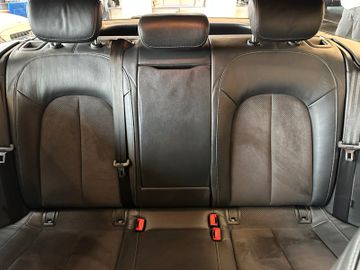 Audi A6 Avant 3.0 TDI quattro *AHK*Klima*Xenon*Kamera