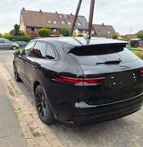 Jaguar F-Pace D165 R-DYNAMIC BLACK AWD R-DYNAMIC BLACK - Jaguar F-Pace in Hannover