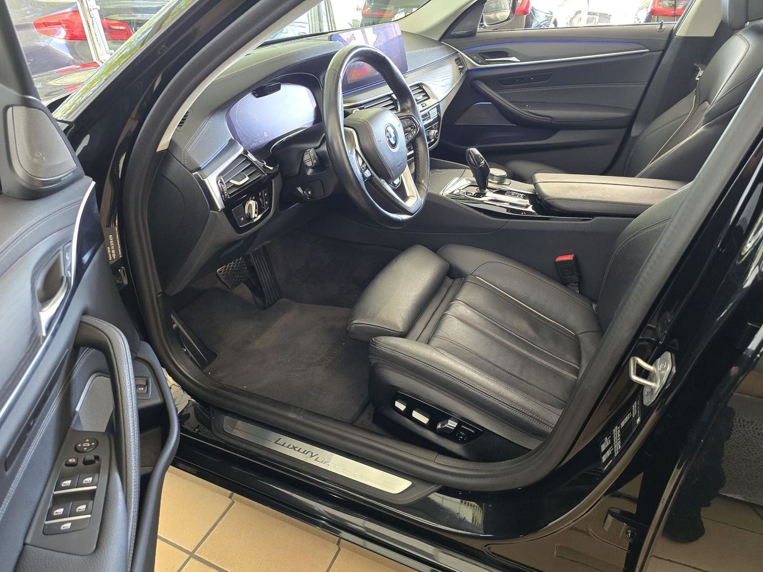 BMW 530 d Luxury Line Laser HUD Kamera AHK Memory ha foto 17