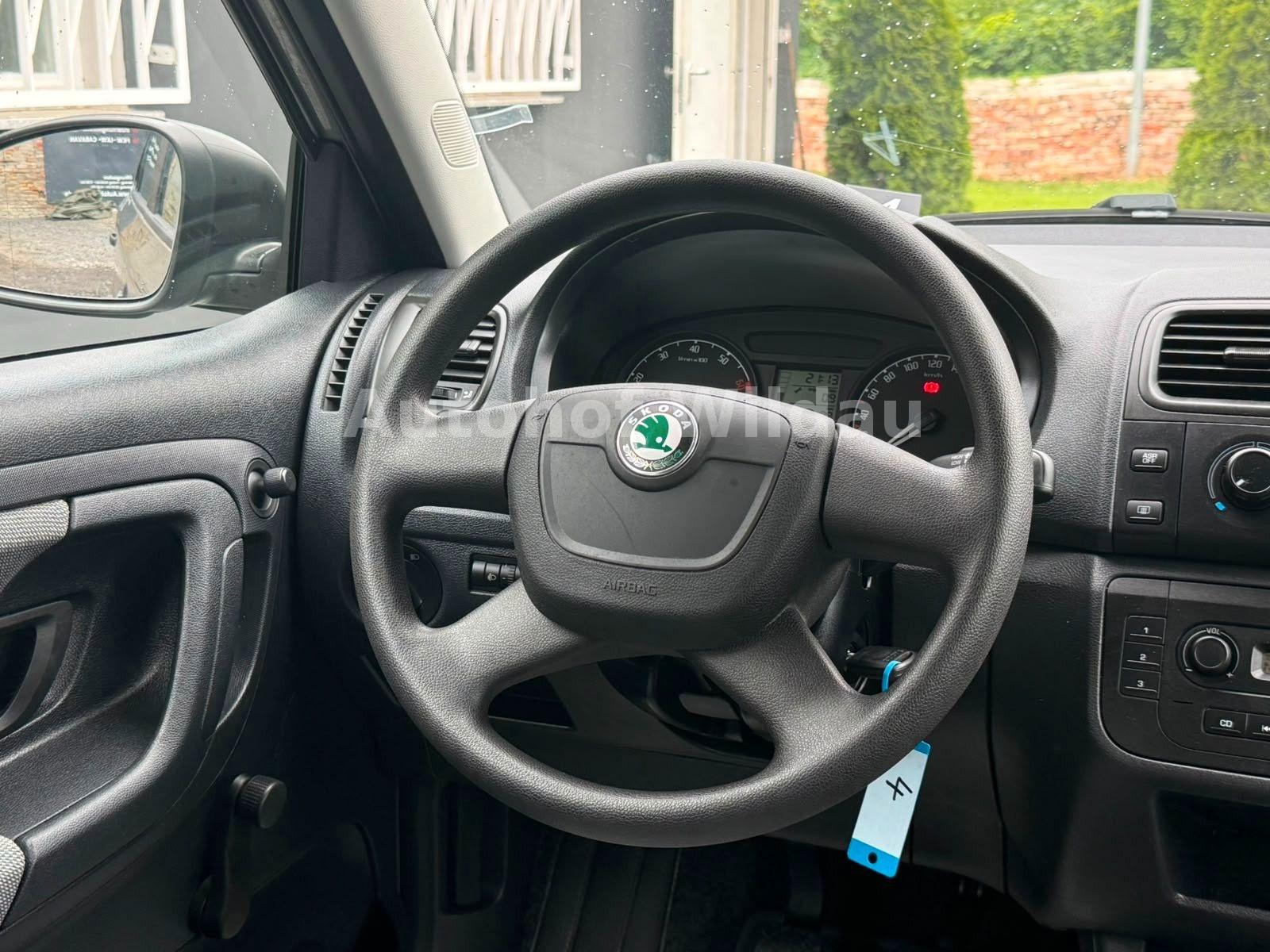 Skoda Fabia 2009 — photo 23
