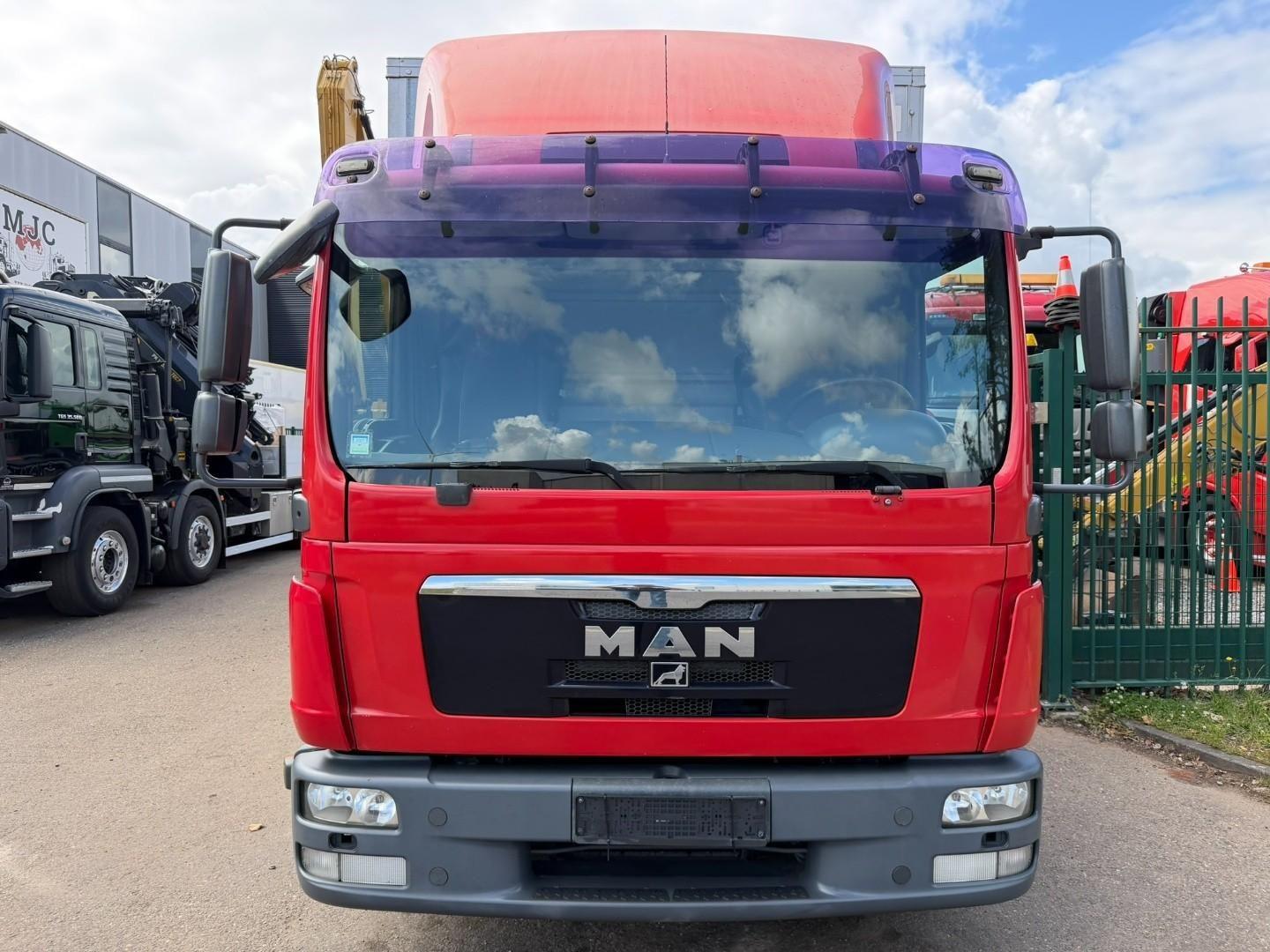 MAN TGL 8.180 CLOSED BOX / KOFFER (6m30 x 2m44 x 2m3