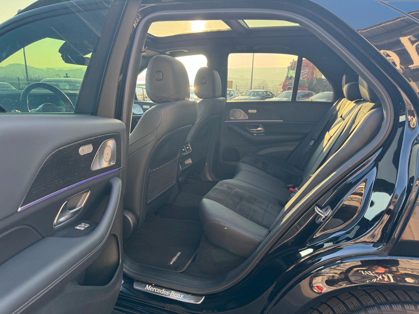 Fahrzeugabbildung Mercedes-Benz GLE 300 d AMG BURM+AHK+AIRM+PANO+MEMORY+21"