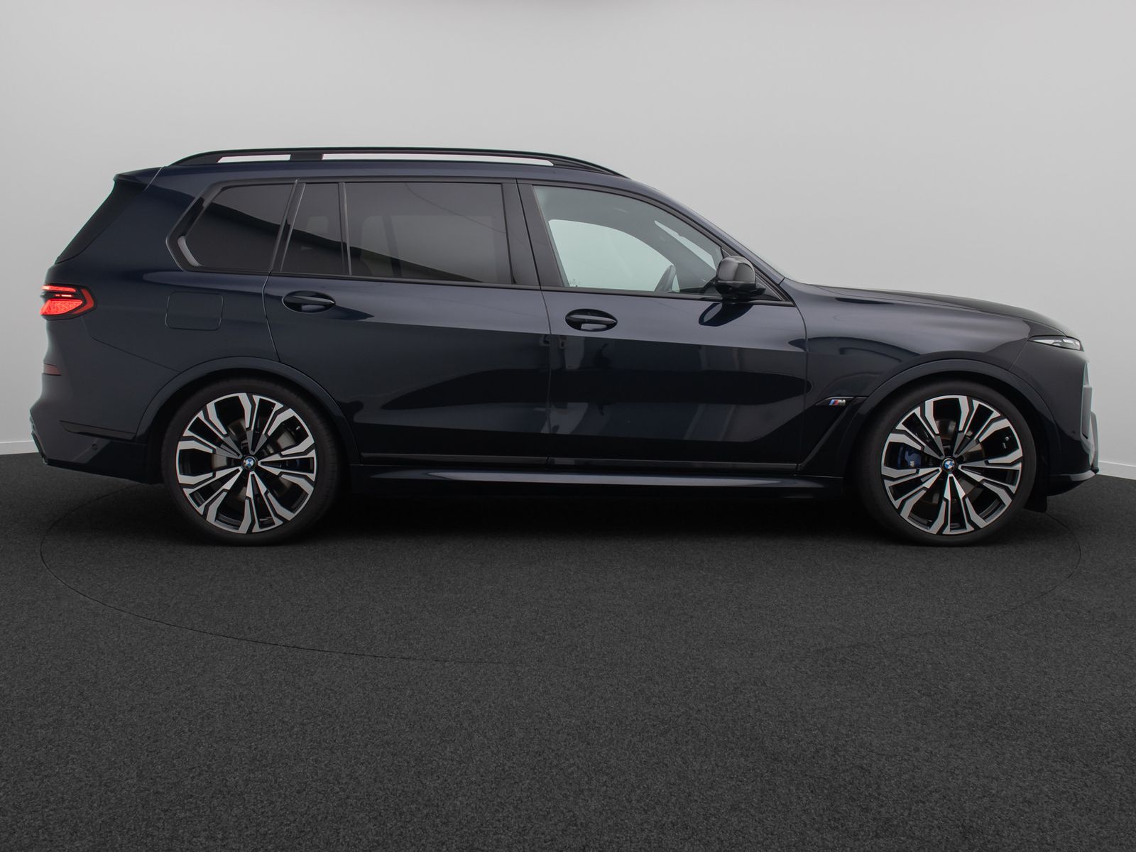 Fahrzeugabbildung BMW X7 M60i xD SkyLounge 360&deg;HUD H/K SoftClos 23Zoll