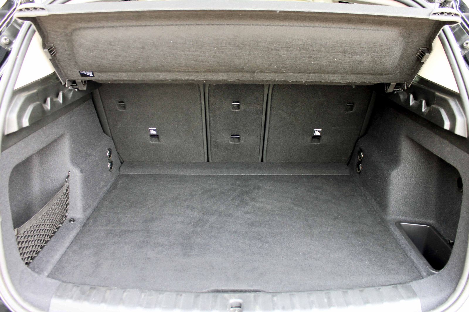 Fahrzeugabbildung BMW X1 sDrive 18i Steptr. ACC KAM PDC LED NAV AHK