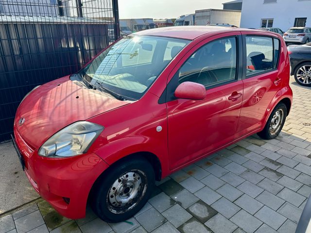 Daihatsu Sirion 1.0 | Klima, 70-PS, 5-Türig