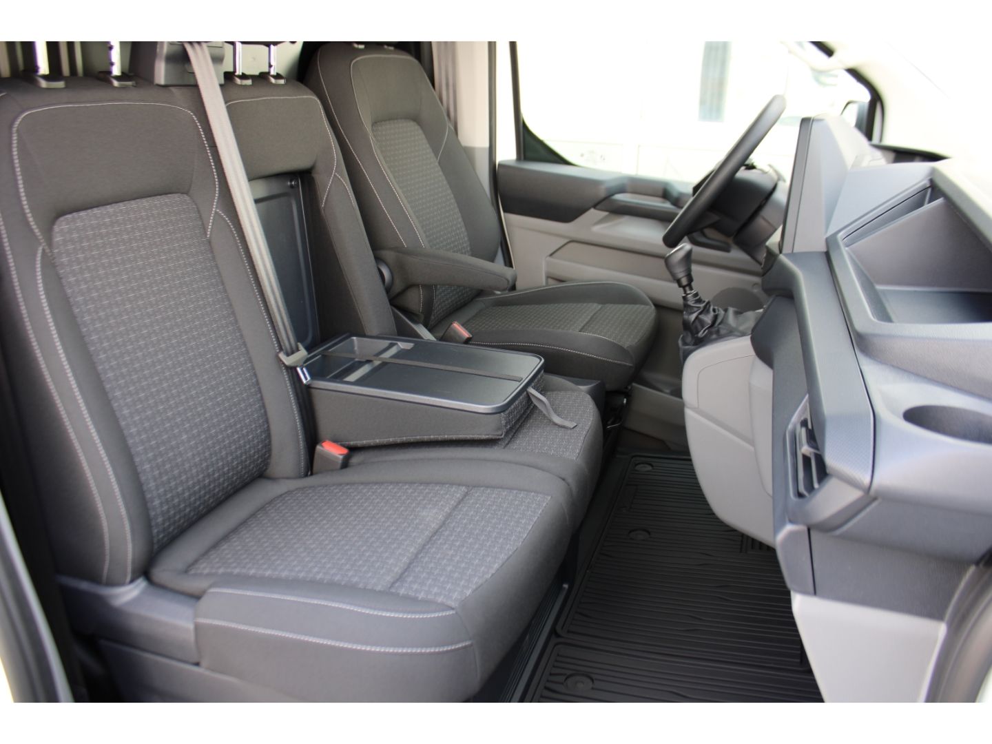 Fahrzeugabbildung Ford Transit Custom 320 L1 Trend LED GRA PDC RFK AHK