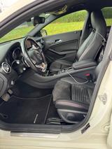 Mercedes-Benz CLA 220 Shooting Brake CLA 220 4MATIC DCT AM... - Mercedes-Benz CLA 220 Shooting Brake in Stuttgart