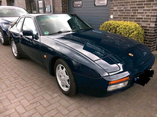 Porsche 944 S2