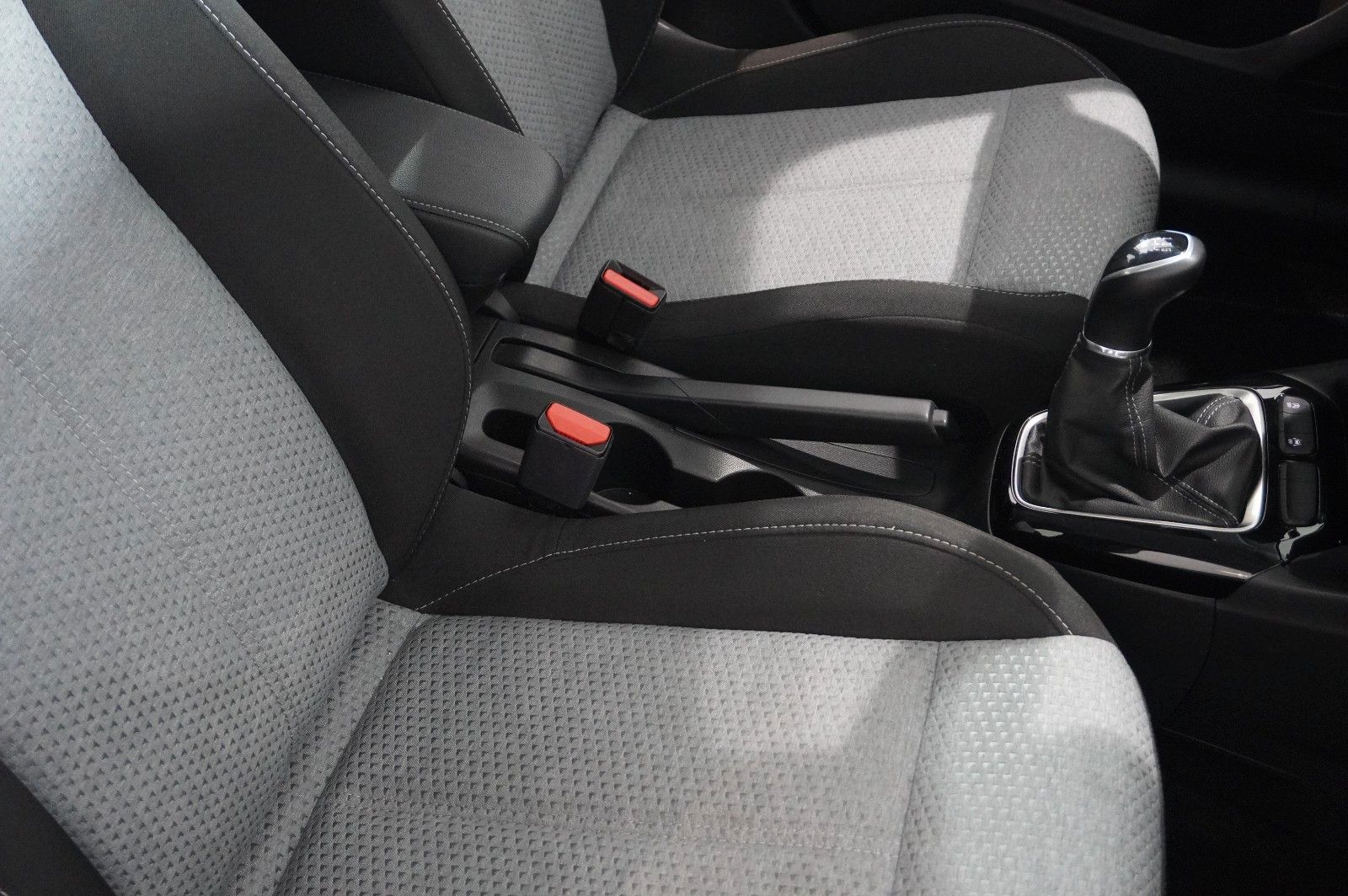 Fahrzeugabbildung Opel Corsa F 1.2 FACELIFT NAVI/LED/KAMERA/VIRTU./DAB+