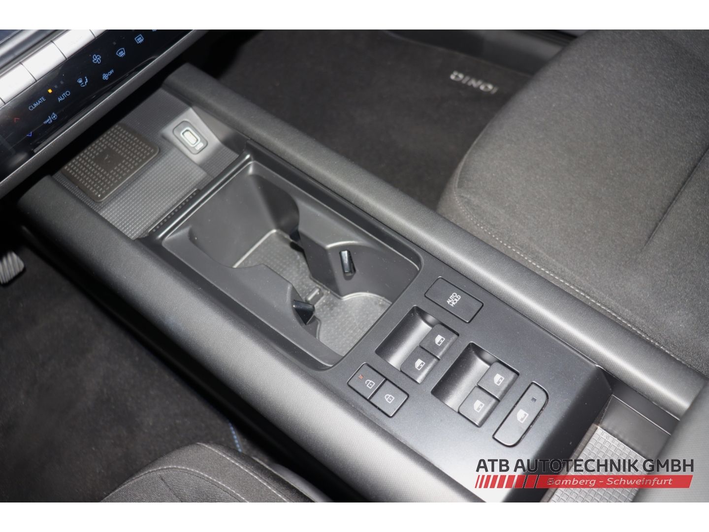 Fahrzeugabbildung Hyundai IONIQ 6 77,4 kWh DYNAMIQ 97,1% SOH Navi LED ACC
